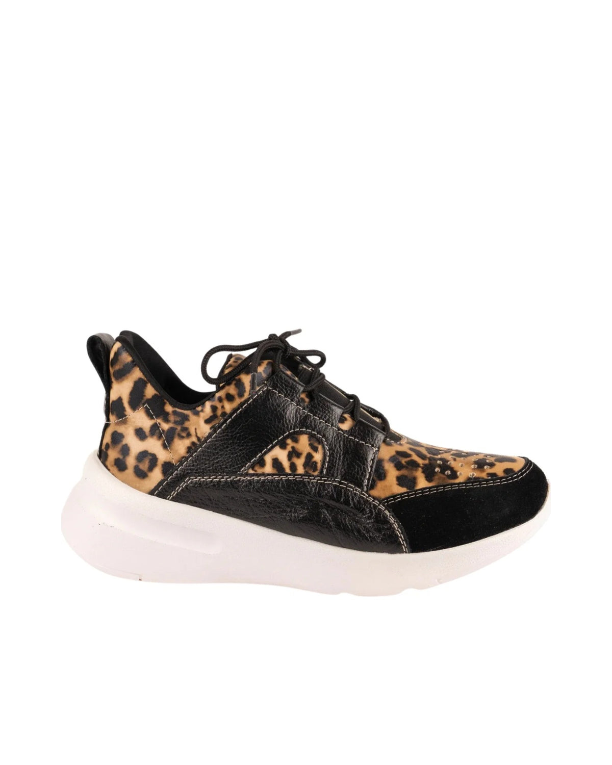 Ivy, sneaker de Patzú Shoes — vista de perfil sobre fondo blanco
