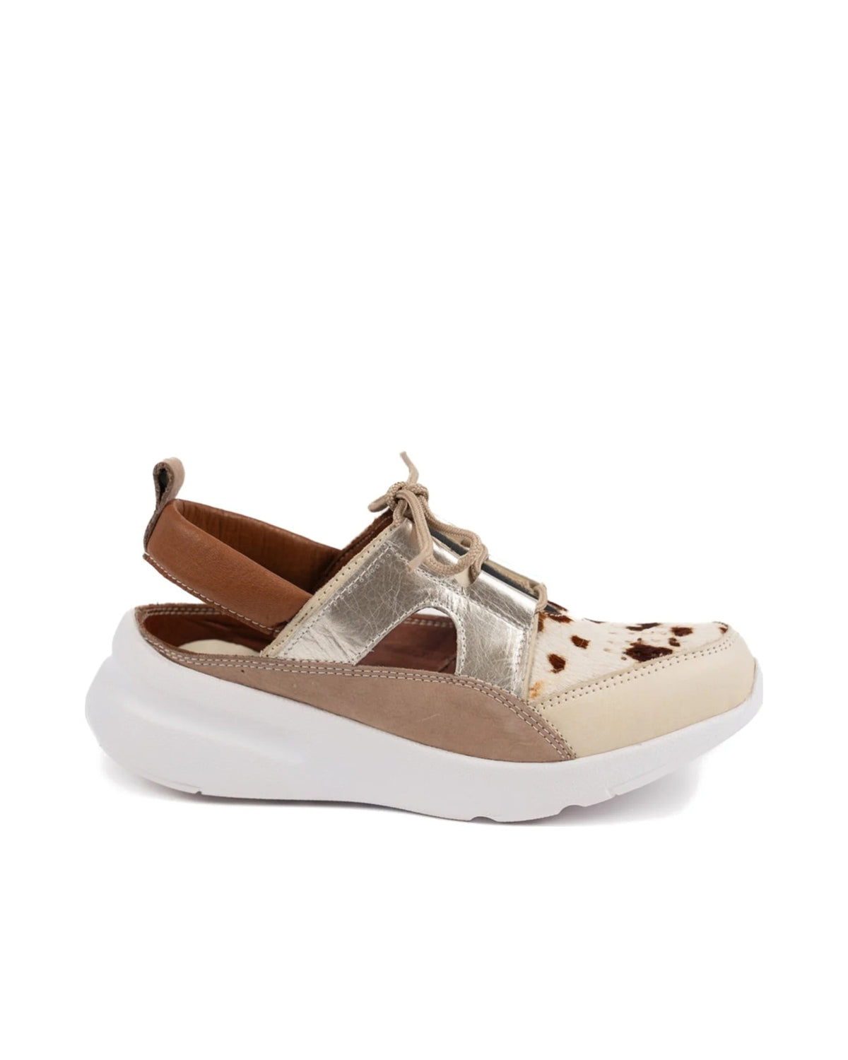 Millie, sneaker de Patzú Shoes — vista de perfil sobre fondo blanco